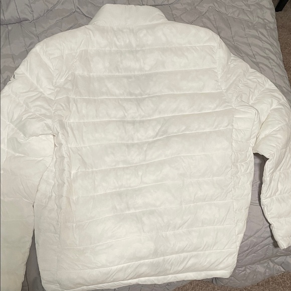 Kenneth Cole New York White Puffer Jacket - Picture 4 of 5